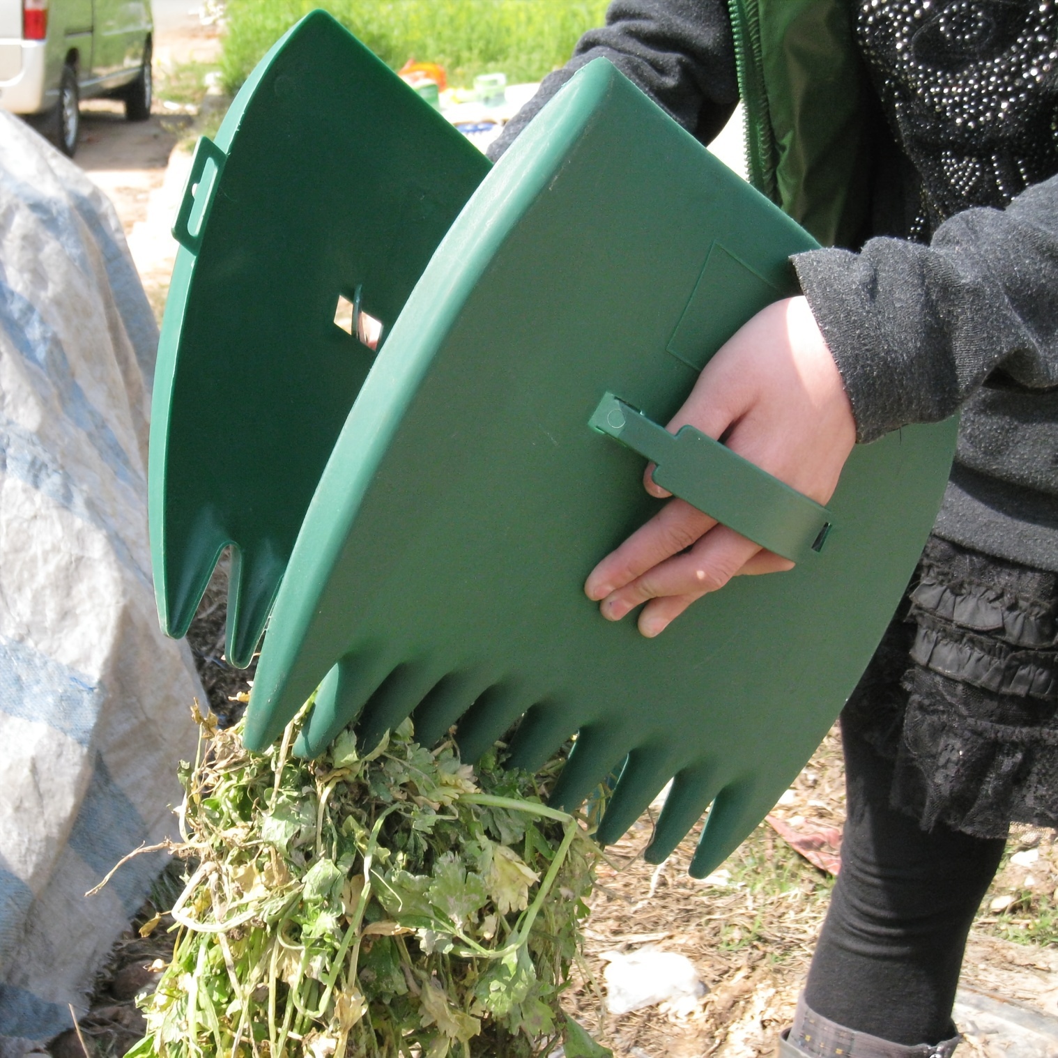 

2pcs Hand Rakes - Large Plastic Garden Grabbers For Picking Up Leaves, Grass , - Gardening Hand Tools Set