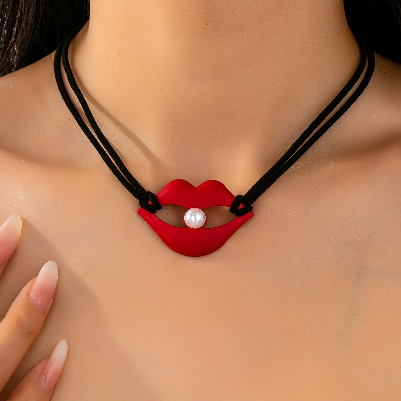 1pc Fashion Stunning Inlaid Sexy Red Lips Women's Pendant Necklace, Suitable For Parties, Bars, And Daily Wear