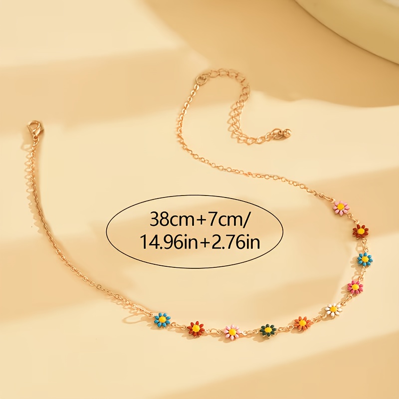 Women's Elegant Versatile Small Daisy Clavicle Necklace