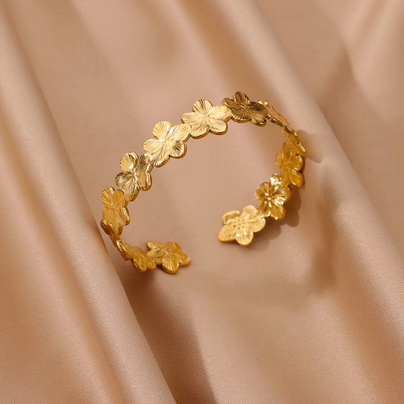 Image of 1 Fashion Flower Bracelet For Women, Design, Perfect For , Daily Wear, Parties, Holiday Gifts, And Additions