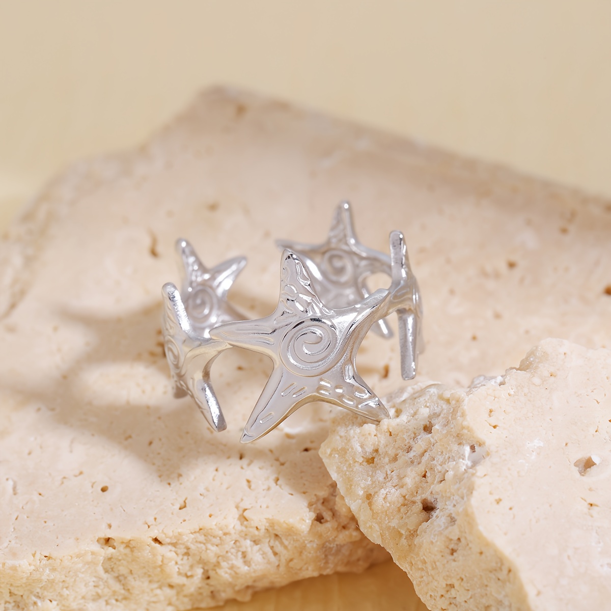 1pc Textured Starfish-shaped Stainless Steel , Material, Tarnish-resistant, Perfect For Daily Wear, Parties& Holidays- Unisex Gift