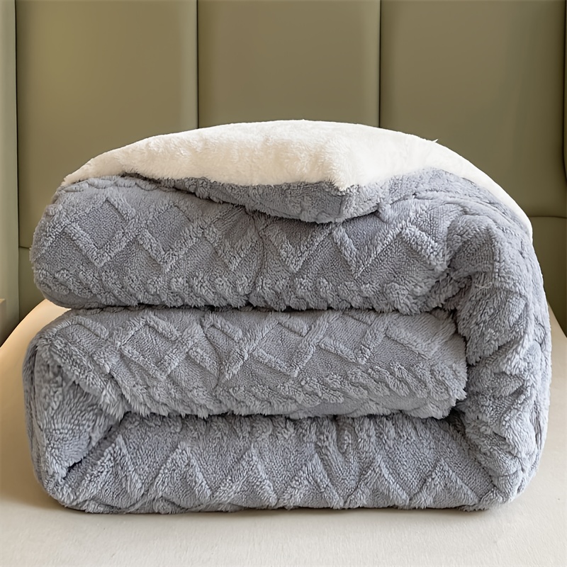 Single Thick Comforter Insert - Suitable For , Featuring And Breathable Polyester, With A Box Design. -washable Duvet Is Perfect For Keeping Your Bedroom Warm During Autumn And Winter