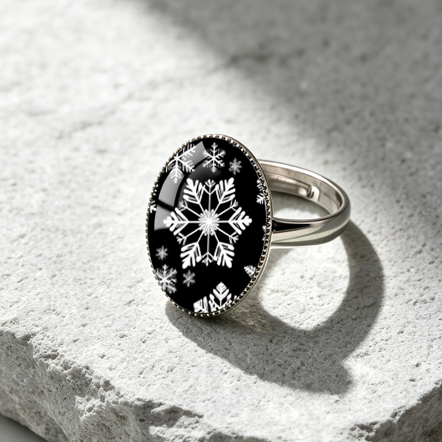 Elegant Snowflake Pattern Open Ring for Men and Women