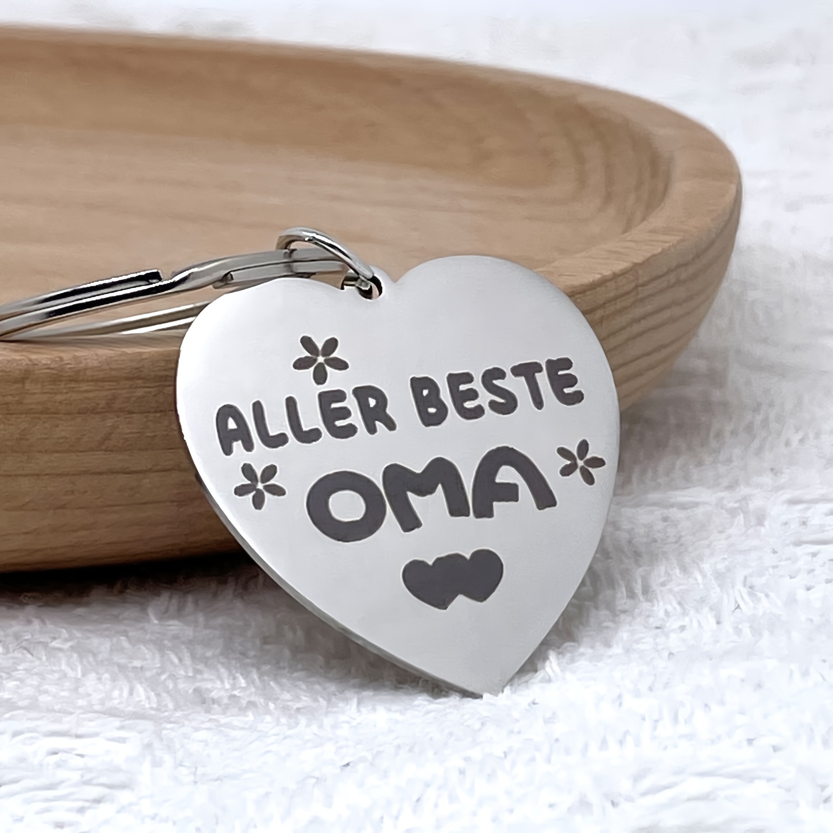 

Stainless Shaped Keychain For Grandma, ' Beste Oma' Engraved, Perfect Birthday Gift For Women