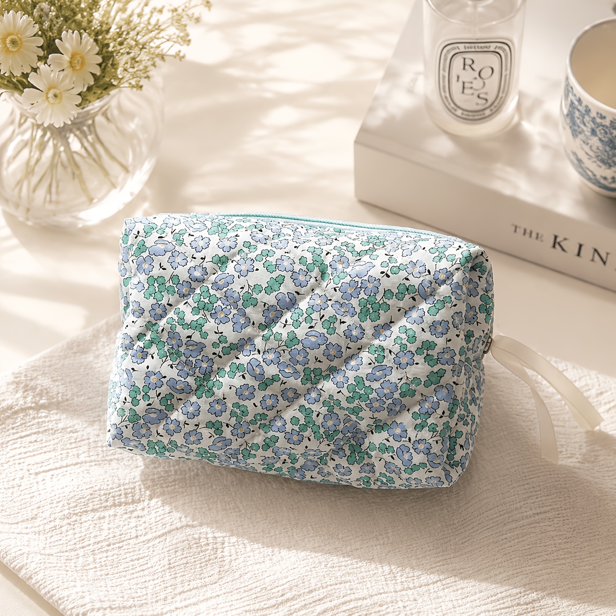 TEMU 1pc Quilted Floral Grid Makeup Bag Elastic Thread Cosmetic Bag Toiletry Bag Travel Makeup Organizer Zipper Pouch, Stylish Foldable Commuter