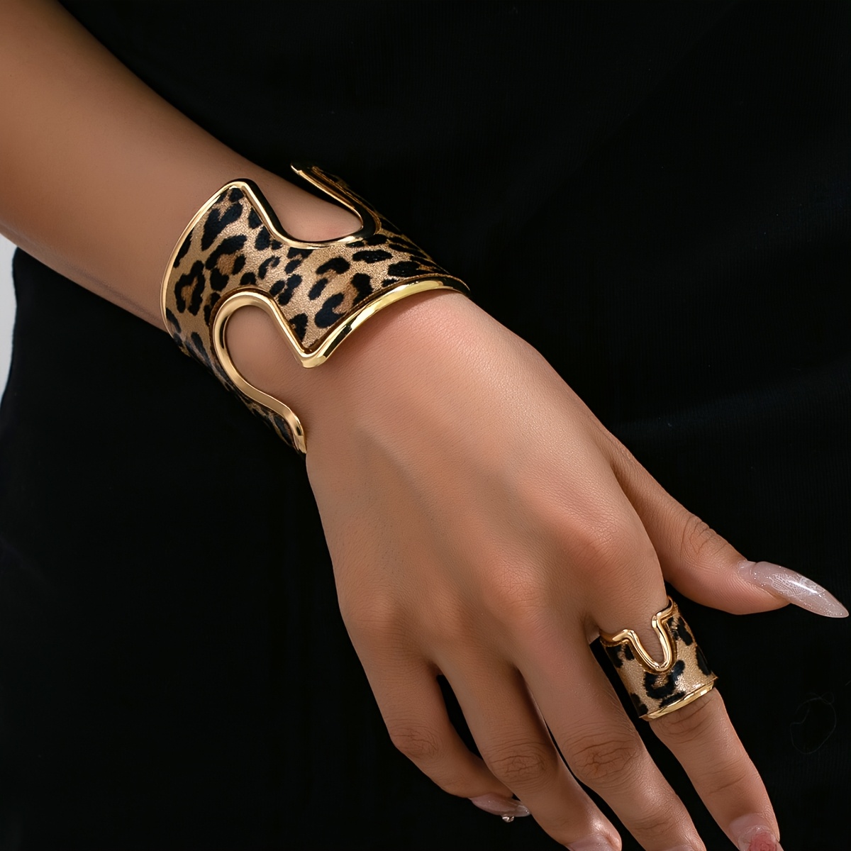 TEMU 1 Set Of Individual Light Mature Retro Style Bracelet And Ring 2pcs Set, Elegant Trendy Leopard Print Design, Suitable For Daily And Light Party