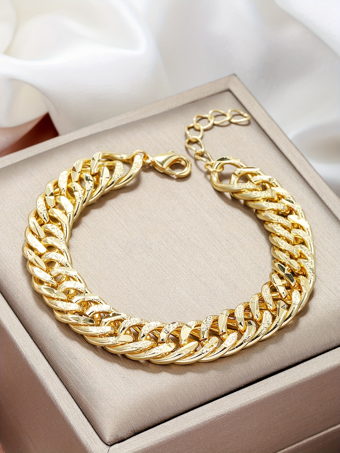 vintage hip hop style thick chain bracelet 18k gold plated cuban link fashion jewelry for women details 2