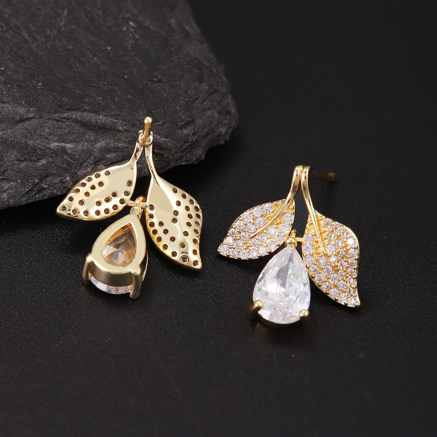 Luxurious Leaf-inlaid Teardrop Cubic Zirconia Stud Earrings