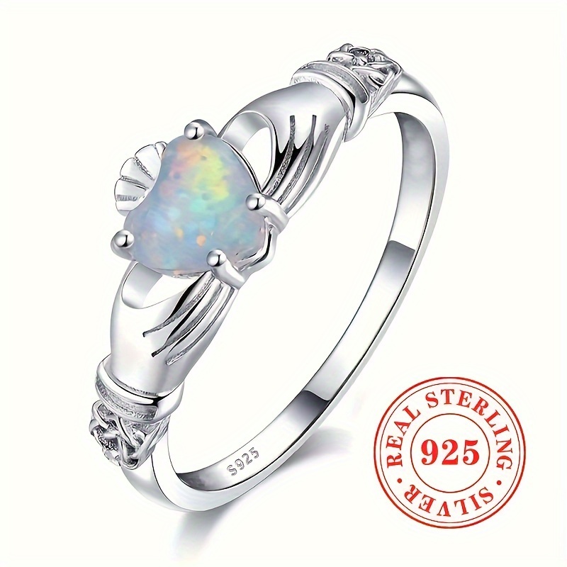 

A 2.5 Gram S925 Sterling Silver Ring With A Heart-shaped Artificial Gemstone For Women, Love And Jewelry.