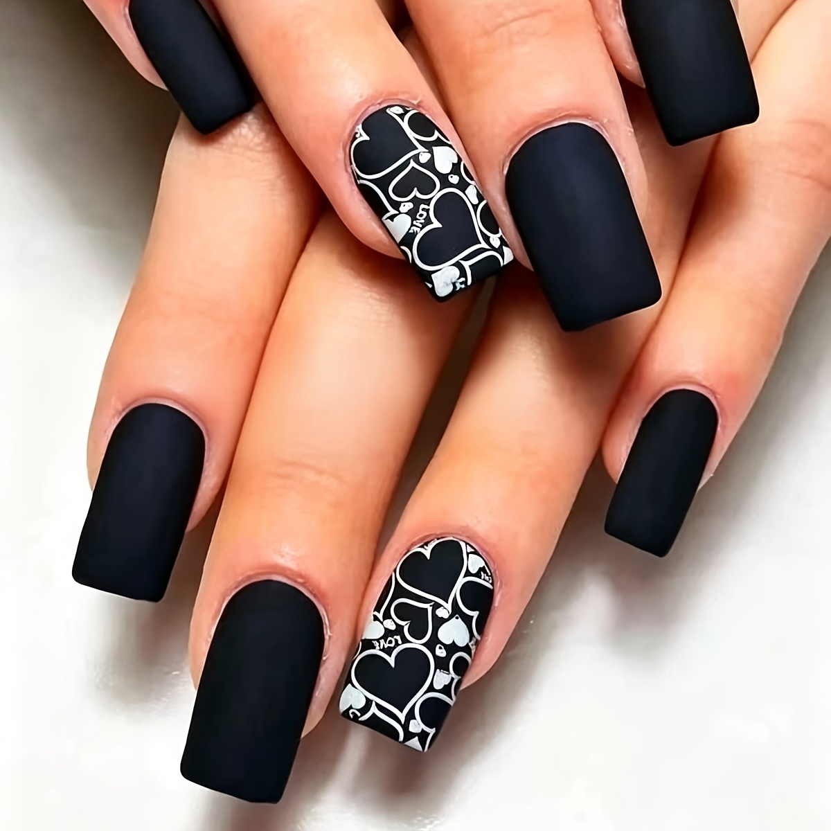 TEMU 24pcs Convenient Press-on Nails, With Black And White Print, Sweet And Edgy Personality Vibe For Daily Wear And Parties, Glossy Detachable Nails