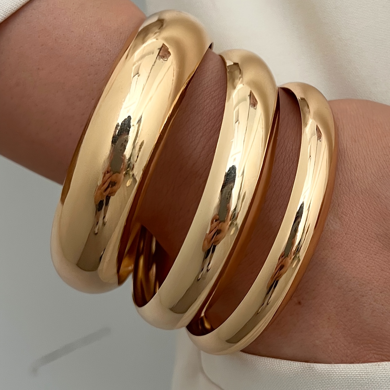 E-shop 3er-Set Elegante, schlichte Armreifen mit breitem Band, , vielseitig, stapelbar, geeignet für Damen, , Party, Urlaub, Pendeln, Musikfestival,