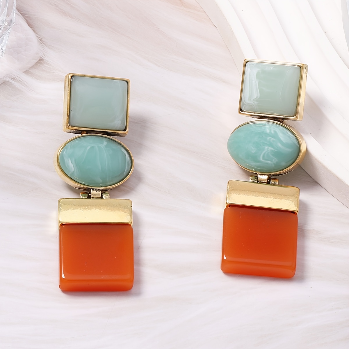 TEMU 1 par de aretes colgantes vintage de aleación con empalme geométrico y bloques de color, diseño único de color degradado, aretes de moda lujosos