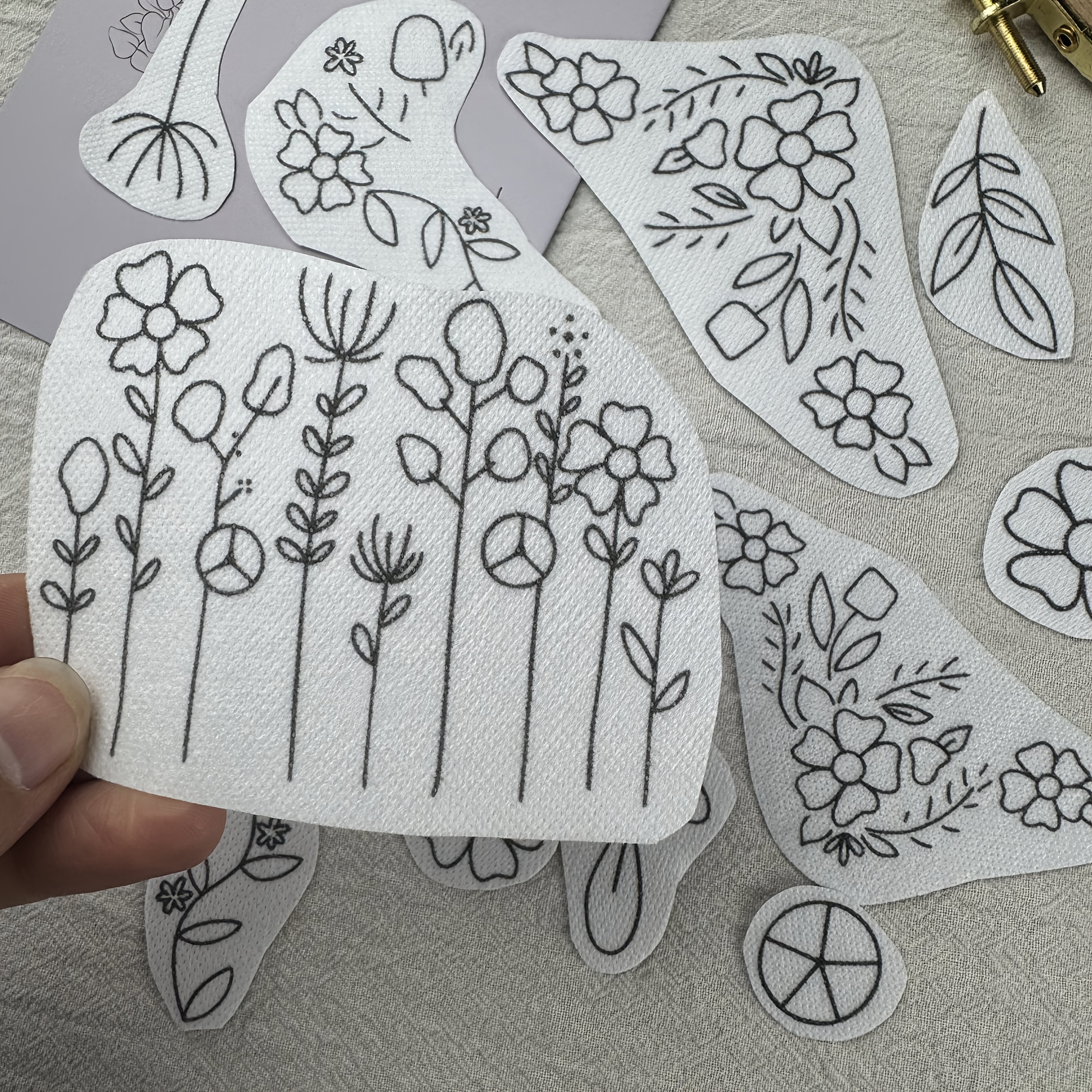 E-shop 12 Stück Blumen Stickerei Aufkleber Wasserlöslich & Flexibel für Handstickerei Projekte Stick & Kleidung / / Hüte / Jeans Dekoration