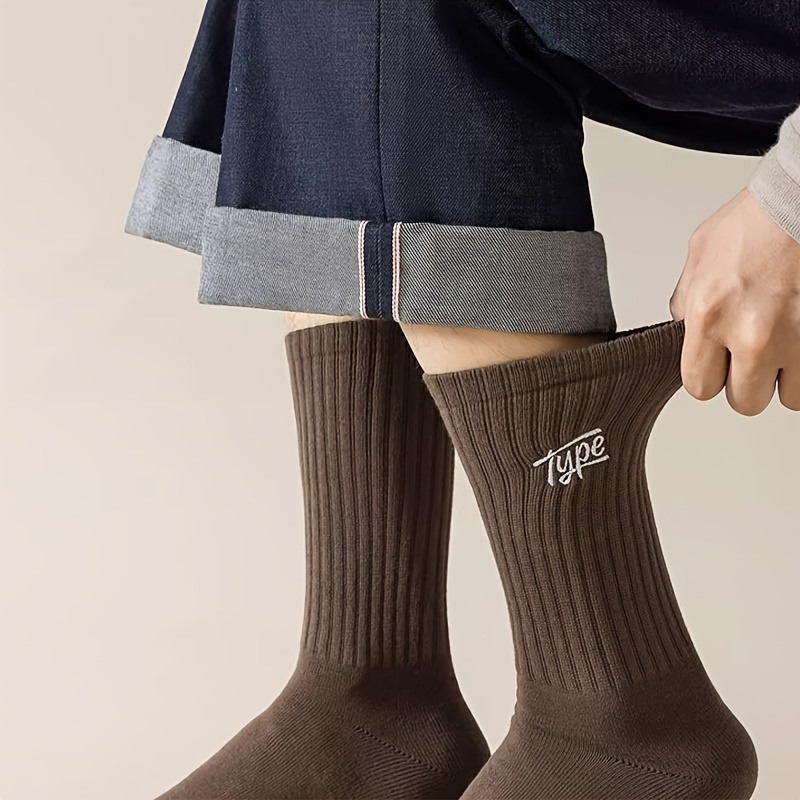 6 Pairs of Men'S Mid-Calf Socks, Japanese Style, Solid Color, Odor-Resistant, Sweat-Absorbing, Suitable for Basketball And Sports, Available in Black And White, Sweat-Resistant