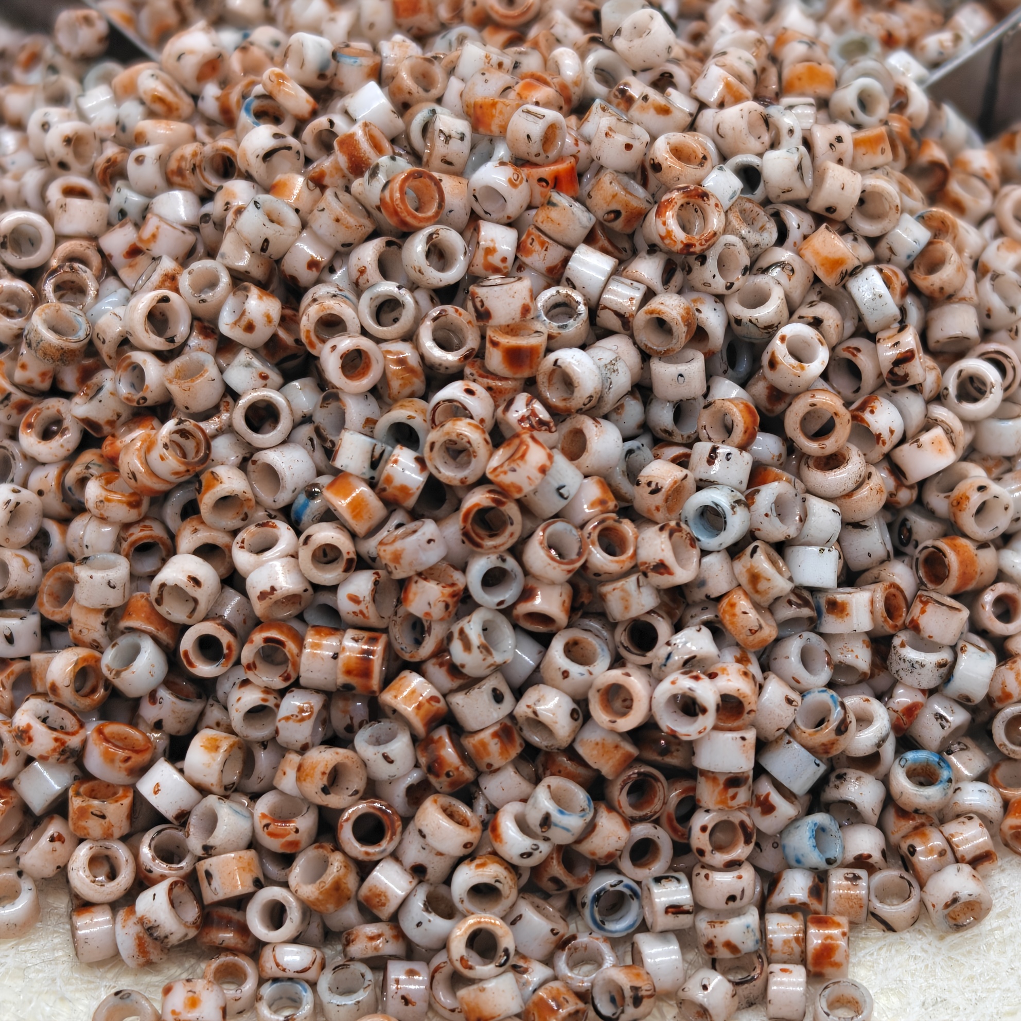 18 Colors Beading Kit with 2.5mm Glass Seed Beads