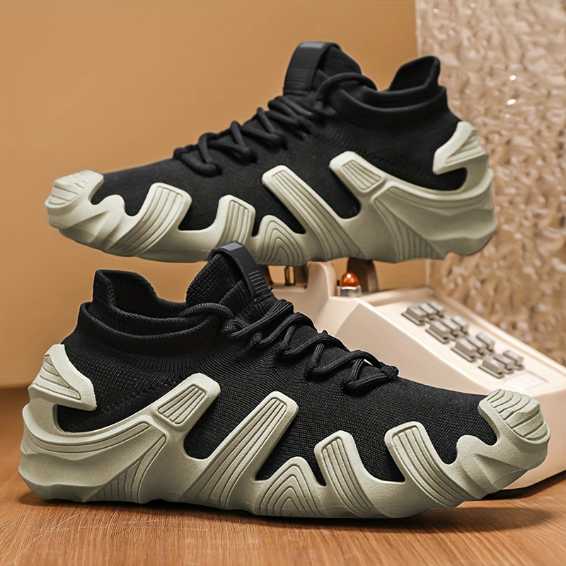 foam runner with laces