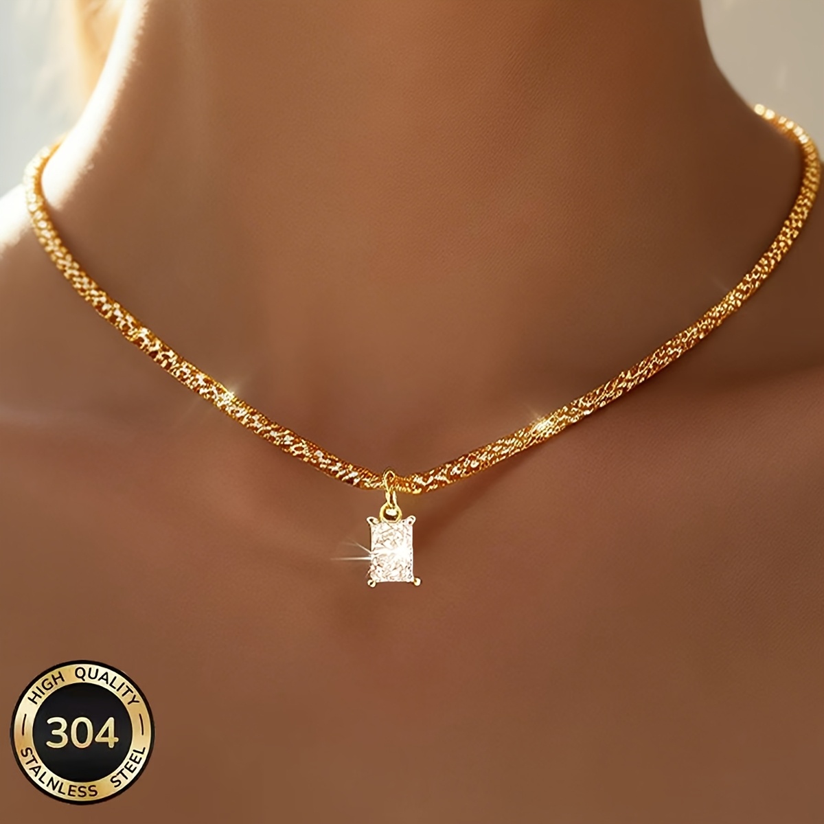 TEMU Collar de gargantilla con colgante cuadrado exquisito de acero inoxidable 304, bañado en oro de 18K, para mujer, cadena para la clavícula