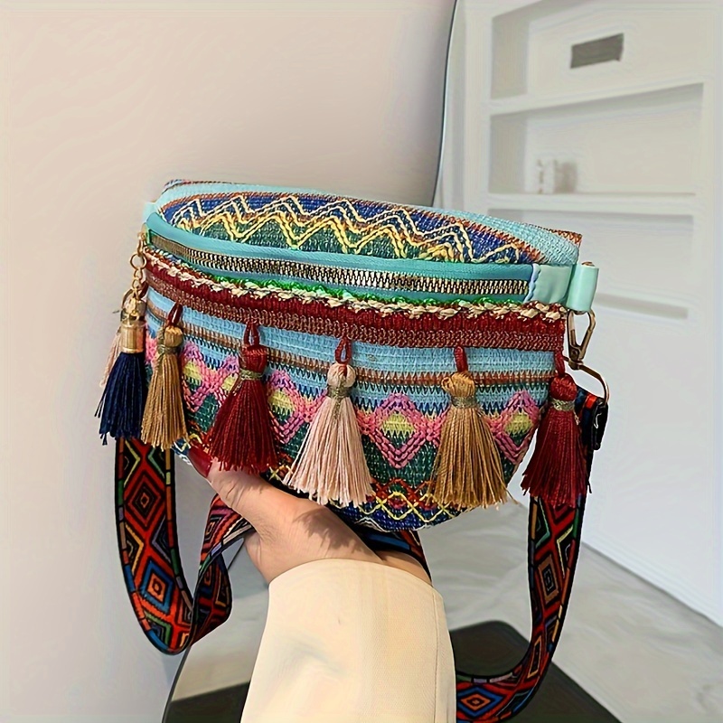 

Retro Ethnic Crossbody Bag, Fashion Casual Simple Chest Bag With Tassel Pendant, Women's Fashion Versatile Seaside Vacation Beach Essentials & Travel Accessories Best Gifts For Carnaval Music Festival