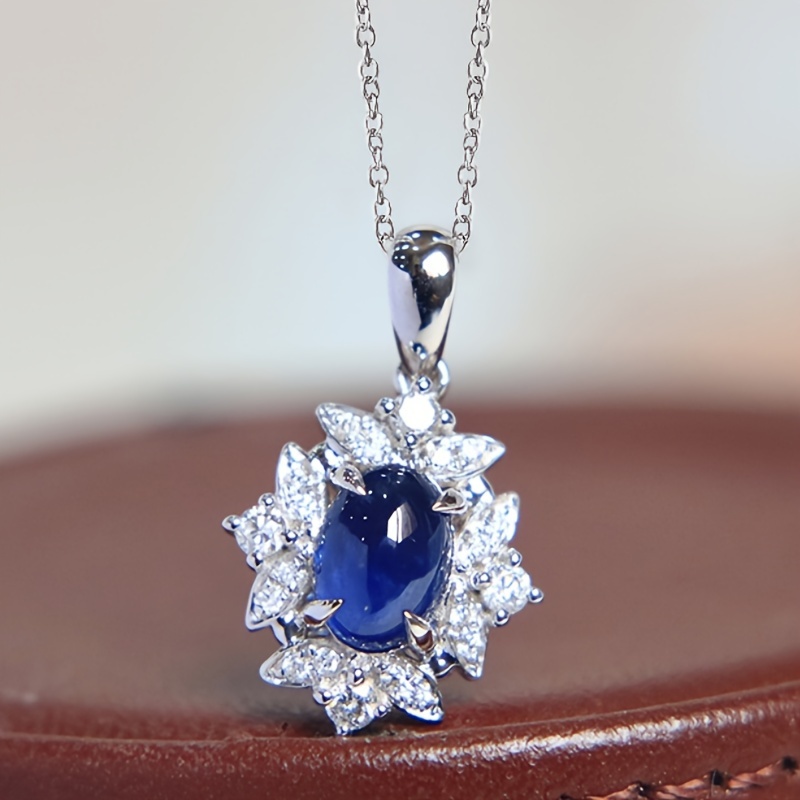 Image of Retro Synthetic Zirconia Flower Pendant Necklace Elegant Women's Banquet Daily Wear Fashion Accessory