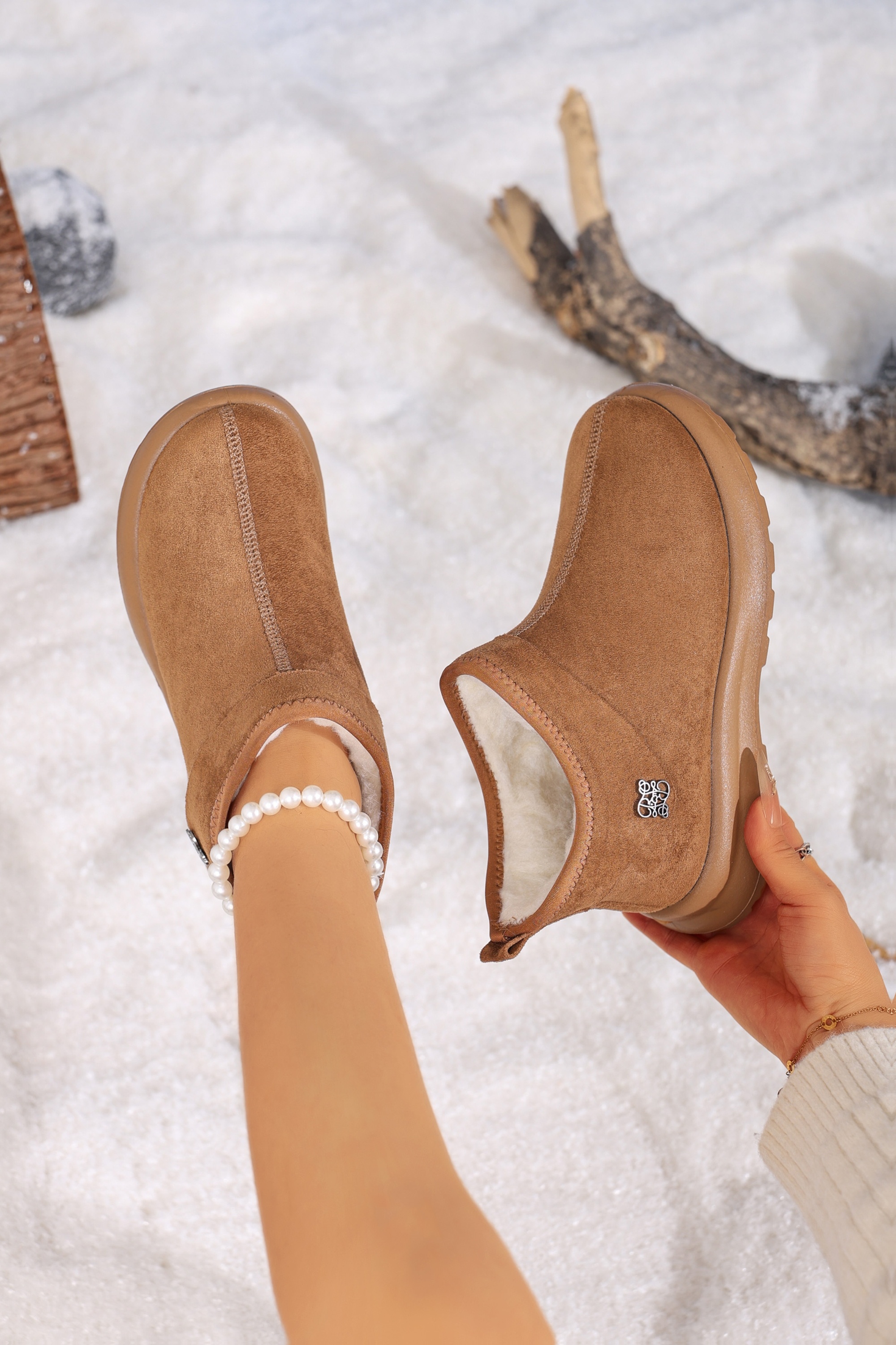 new winter thickened warm short boots with non slip thick soles versatile snow boots for casual wear perfect gift for mothers the   for women Product details 6