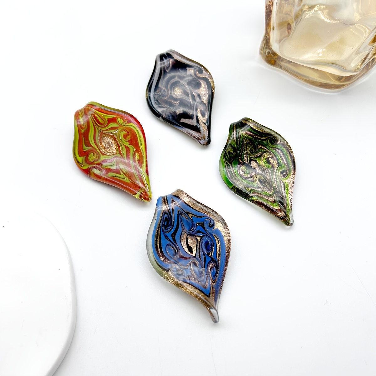 2pcs Glazed Painted Leaf Pendant, Holiday Gift