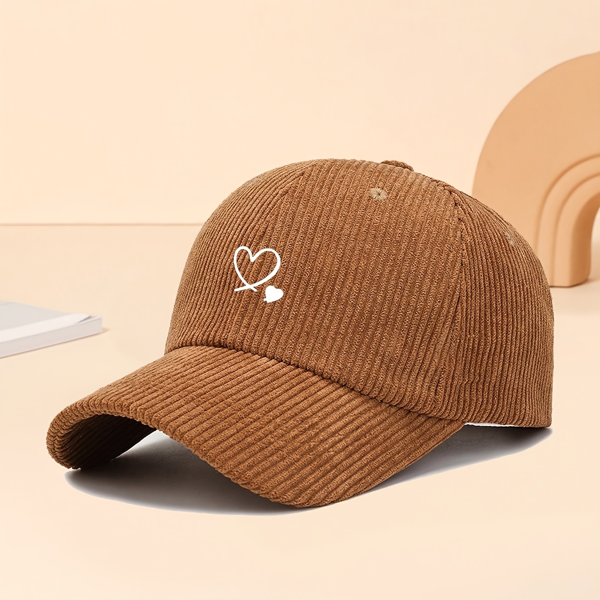 1pc casquette en velours   imprimé   cœurs pour femmes & unisexe - chapeau chaud ajustable antivent en   pour streetwear extérieur,   avec bord   et coupe confortable pour lhiver Détails du produit 2