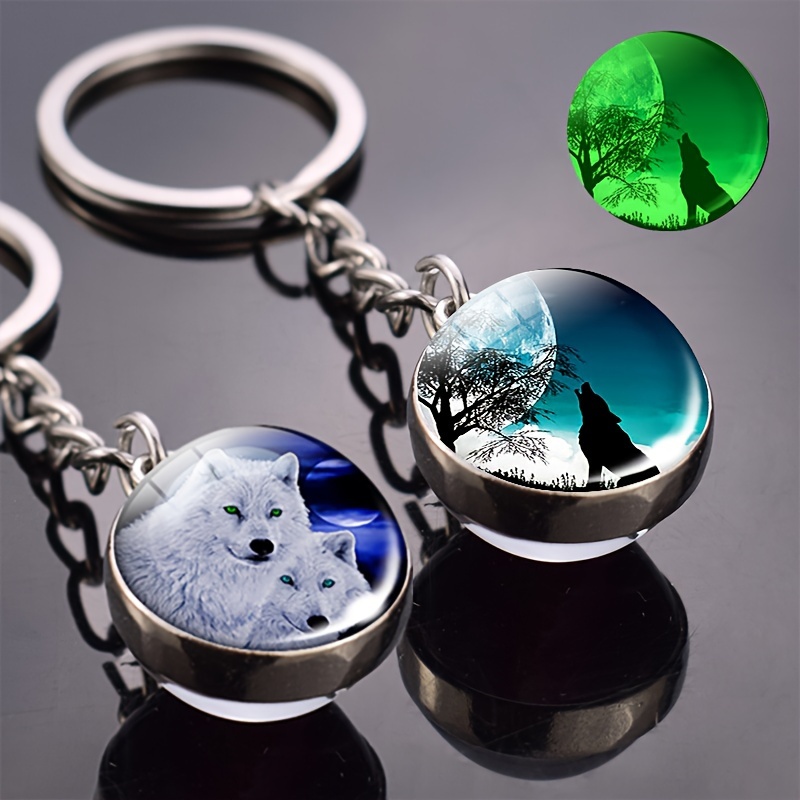 

Luminous Wolf Keychains, Unisex Fashion Glow-in-the-dark Animal Glass Globe Pendant, Key Ring Accessory With Wolf Head Design