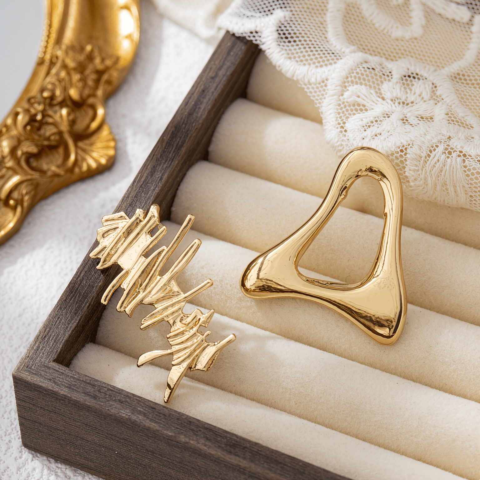TEMU 2pcs Abstract Geometric Metal Brooch Set, Western Minimalist Light , Three-dimensional And Artistic, Suitable For Matching Suits, Dresses, Or As