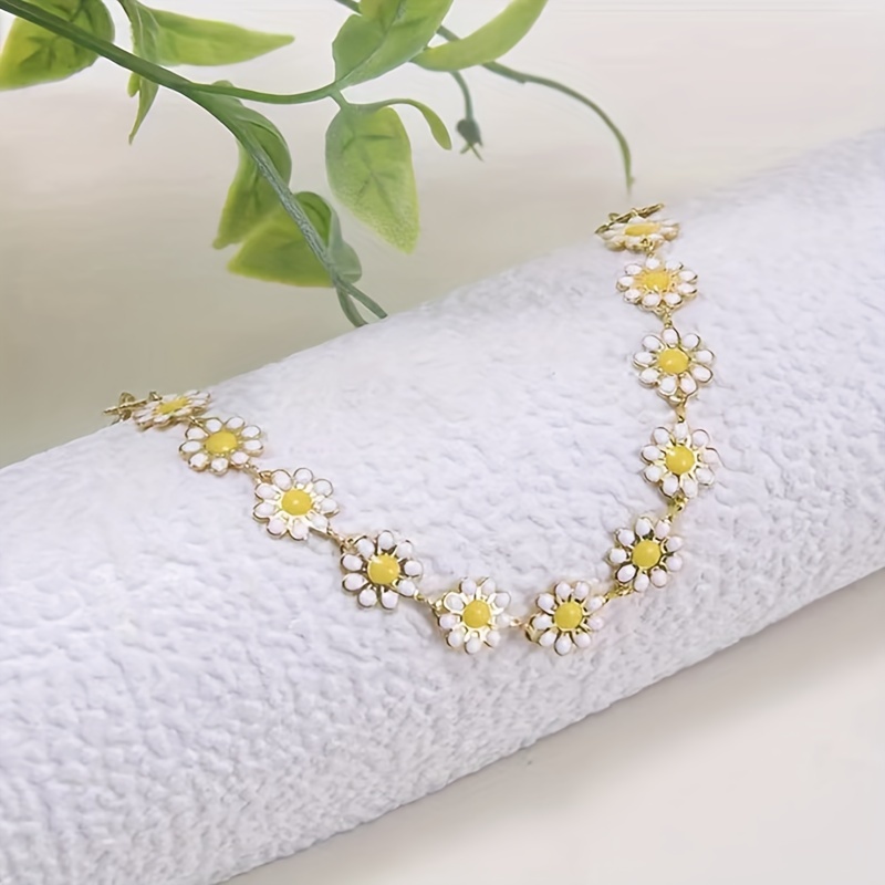 Lightweight Daisy Flower Bracelet Anklet