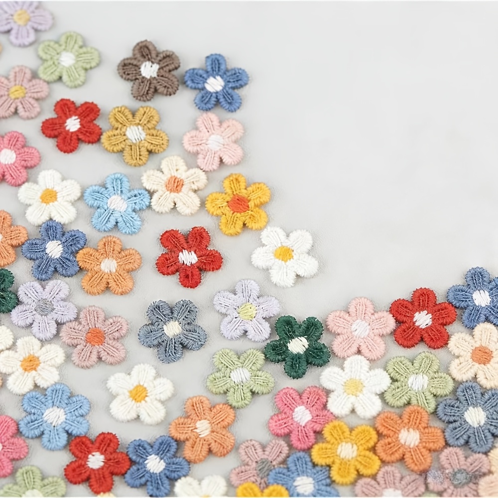 TEMU Lot de 36 jolis petits patchs brodés de fleurs de prunier, appliques décoratives, accessoires de décoration pour vêtements, embellissements pour