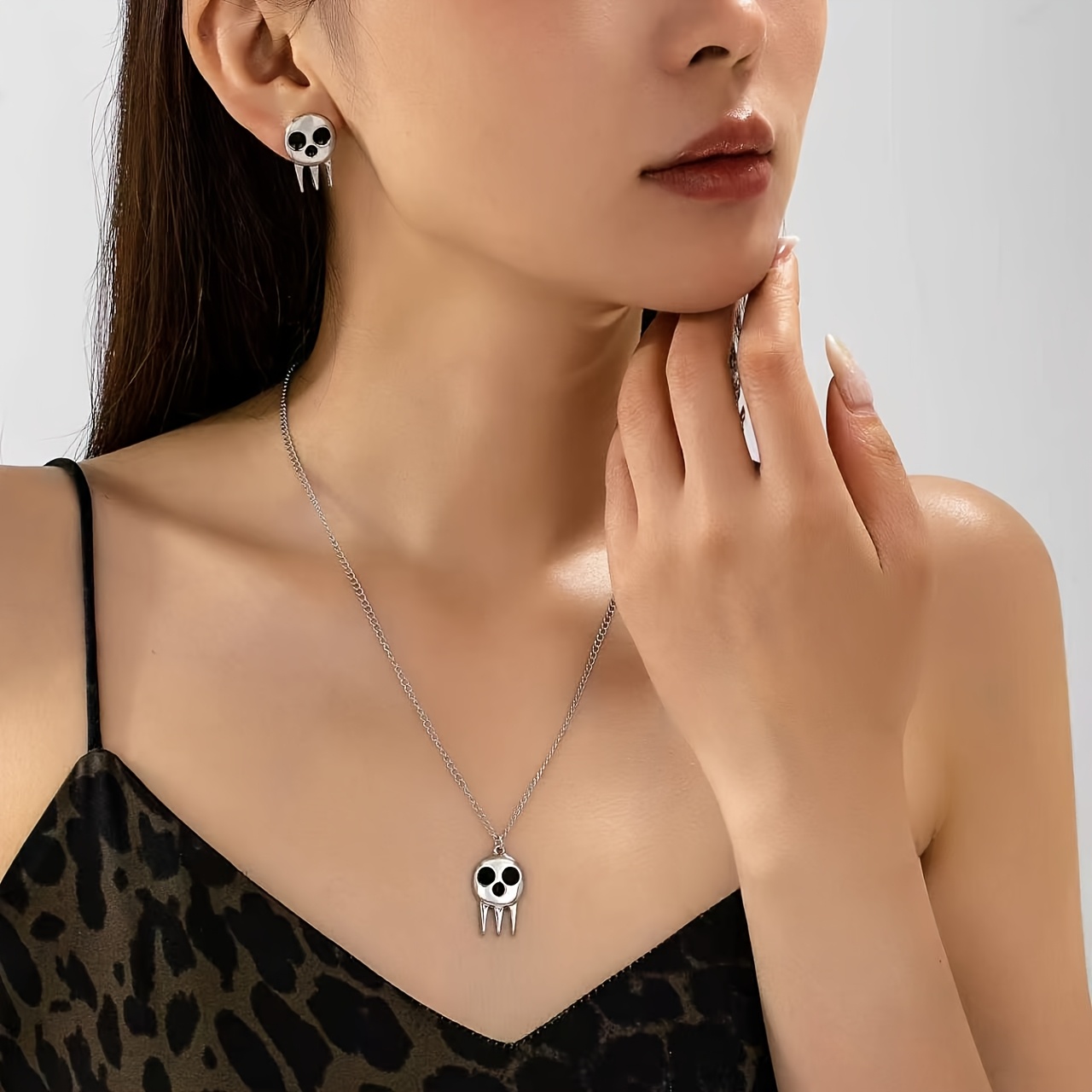 2pcs Skull Pendant Necklace and Stud Earrings Set, Hip-Hop Style