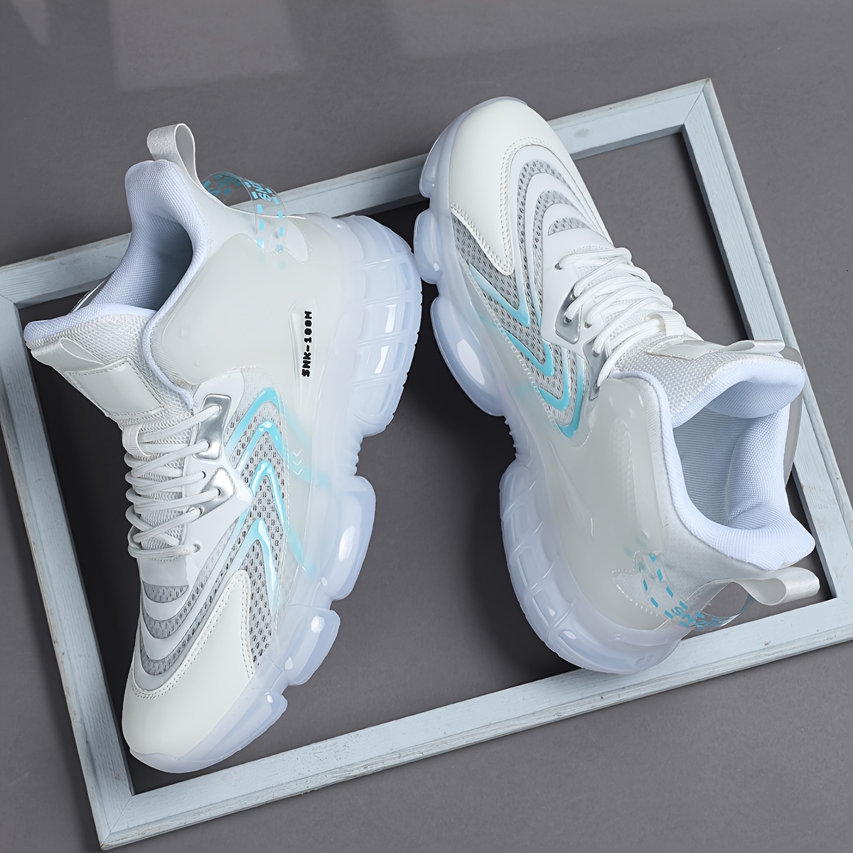 Tenis altos para hombre con cordones, cómodos y casuales, parte superior de tela transpirable y sintética, detalles en azul claro, suela acolchada de TPU para uso en todas las estaciones, calzado versátil y moderno, duradero