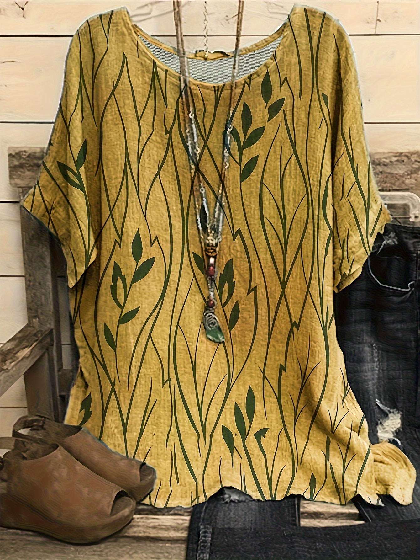 Women's Plus Size Summer Loungewear Top - Breathable Loose Fit Leaf Print Blouse with Mustard Yellow & Green Design, Machine Washable Casual Home & Outing Shirt, Summer Blouse, Relaxed Outfit, Elegant Style, Easy Care, Stylish Shirt, Relaxed Style