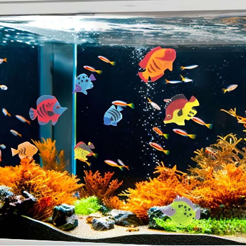 

Aquarium With Decorative Small Plastic Fish, Beautiful And Attractive, Realistic , Floating Fake Fish That Swim.