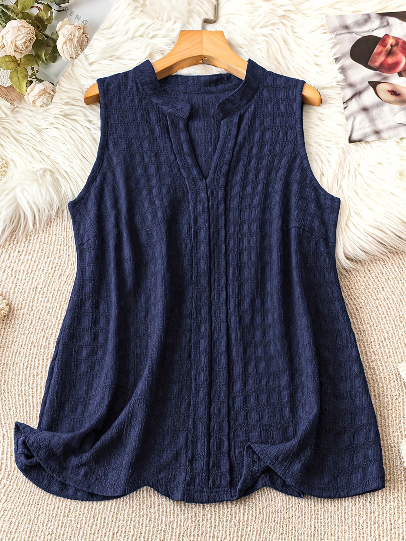Elegant V-Neck Tank Top for Women, Made of Solid Color Knitted Fabric, Featuring High Elasticity, Suitable for Wearing in All Seasons.