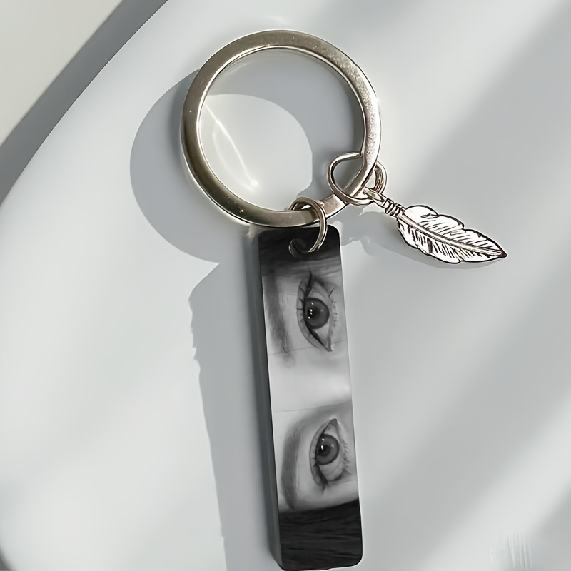 Image of Stainless Steel Double-sided Laser Engraved Keychain - Customizable With Couple/family Photos, Wear-resistant And Fade-proof Design, Perfect For Birthdays, Anniversaries, And Valentine's Day Gifts