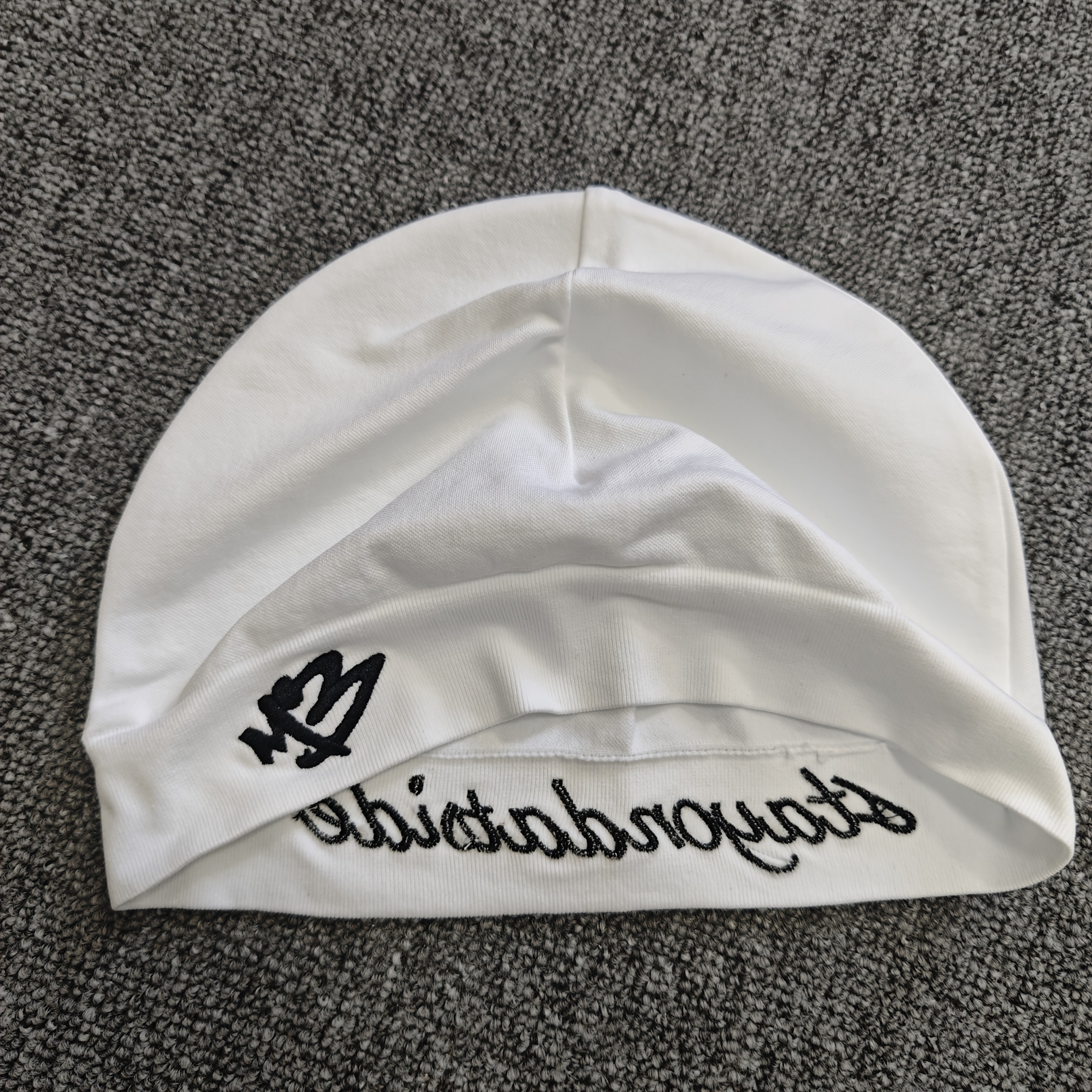 TEMU 2 Styles In Different Colors, American Streetwear Brand Graffiti Embroidered Brimless Beanie, Unisex Street Hip-hop Fitted Skull Cap, Soft And