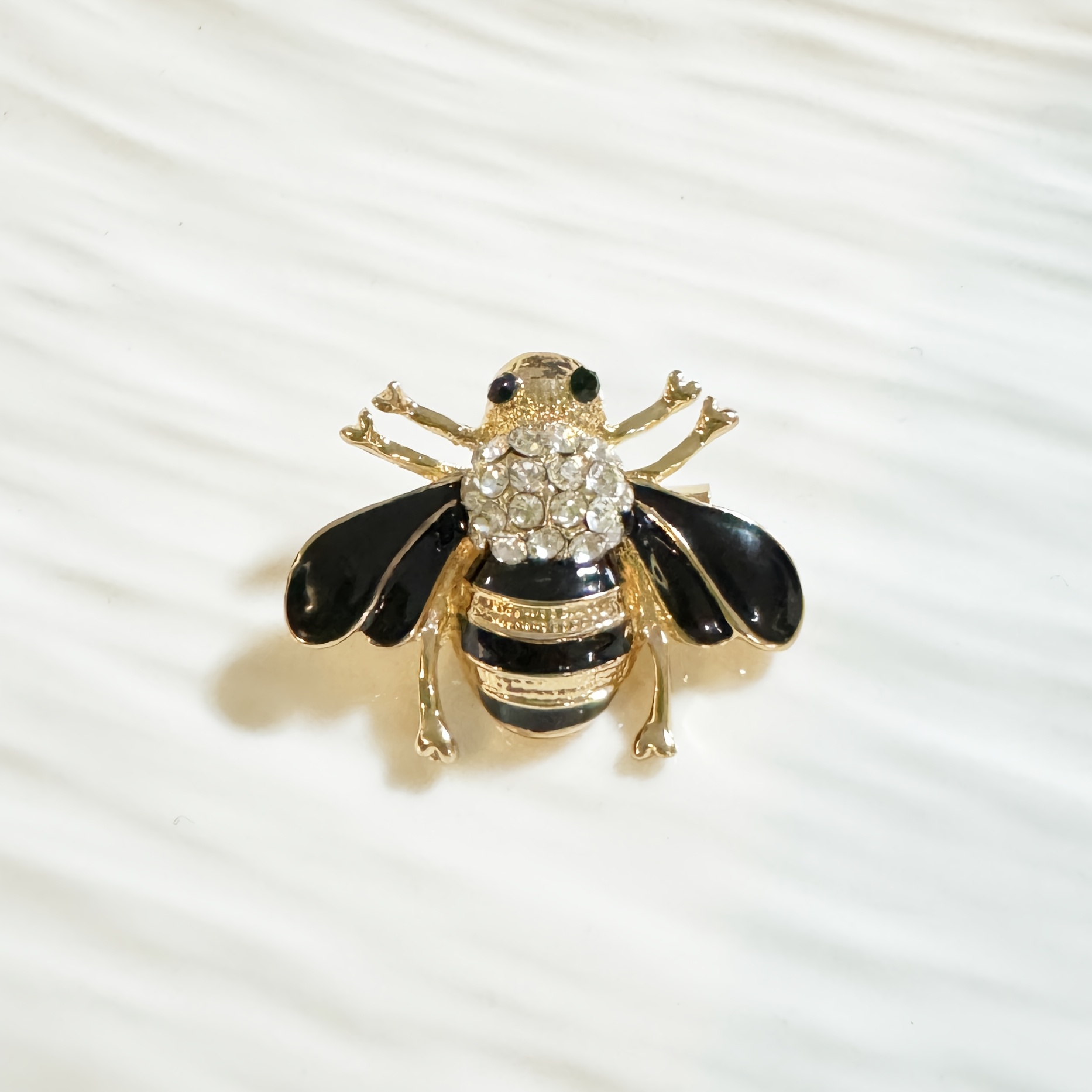 Esshpule Vintage Bee Brooch Pin, Rhinestone Embellished Insect Pin, Elegant Fashion Accessory For Women And Men
