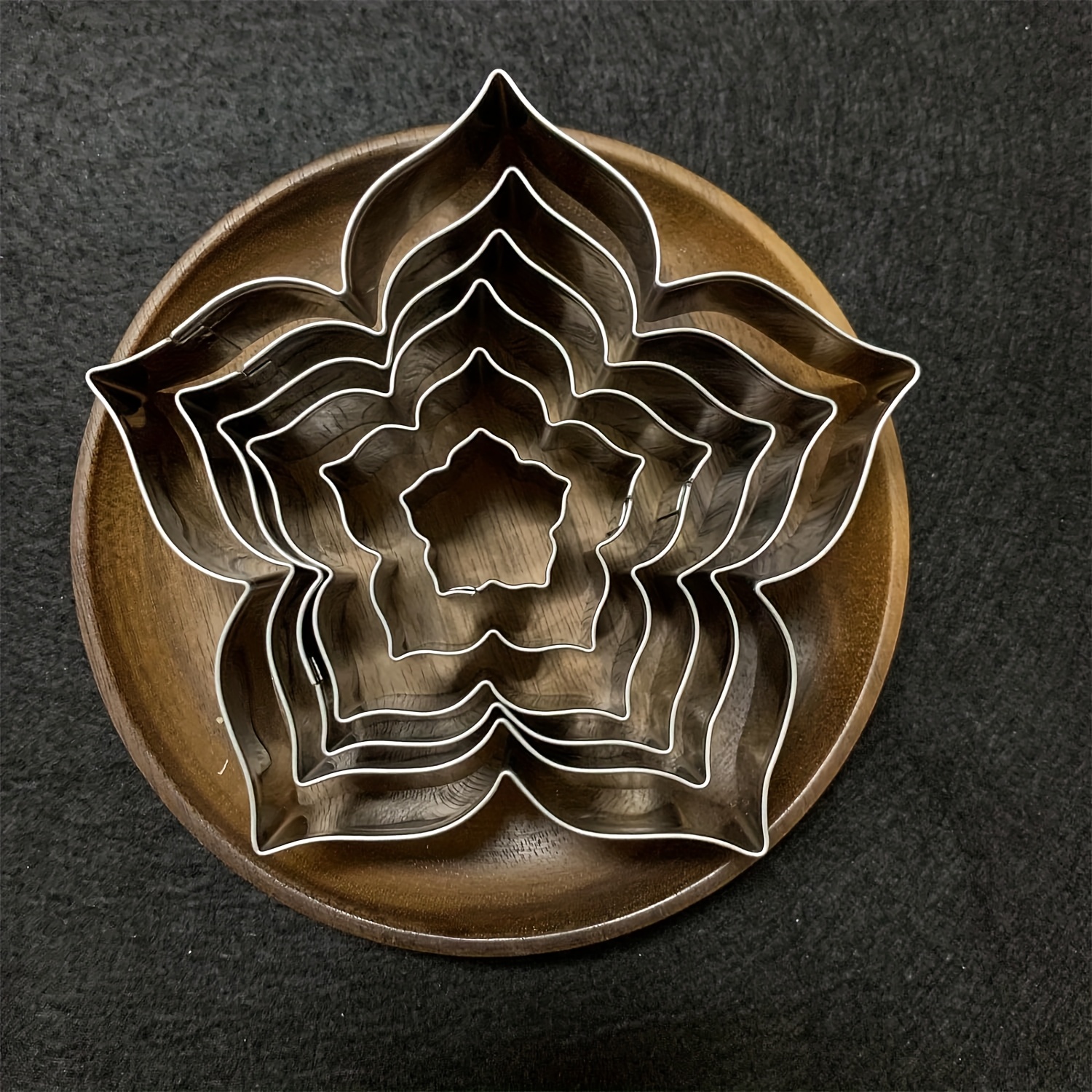 6pcs stainless steel flower cookie cutter set with 10 79cm 8 89cm 7 62cm 6 35cm 4 32  41cm sizes elegant   for cake cupcake decor   baking