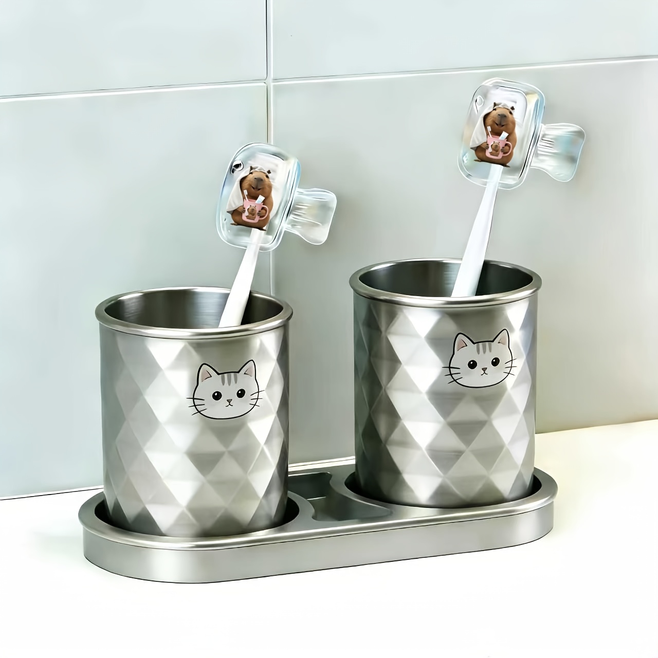 E-shop 2-teiliges tragbares Kombinationsset Zahnbürstenhalter mit Capybara-Muster, Schutzhülle für Haushalts-Zahnbürstenhalter, geeignet für Zuhause