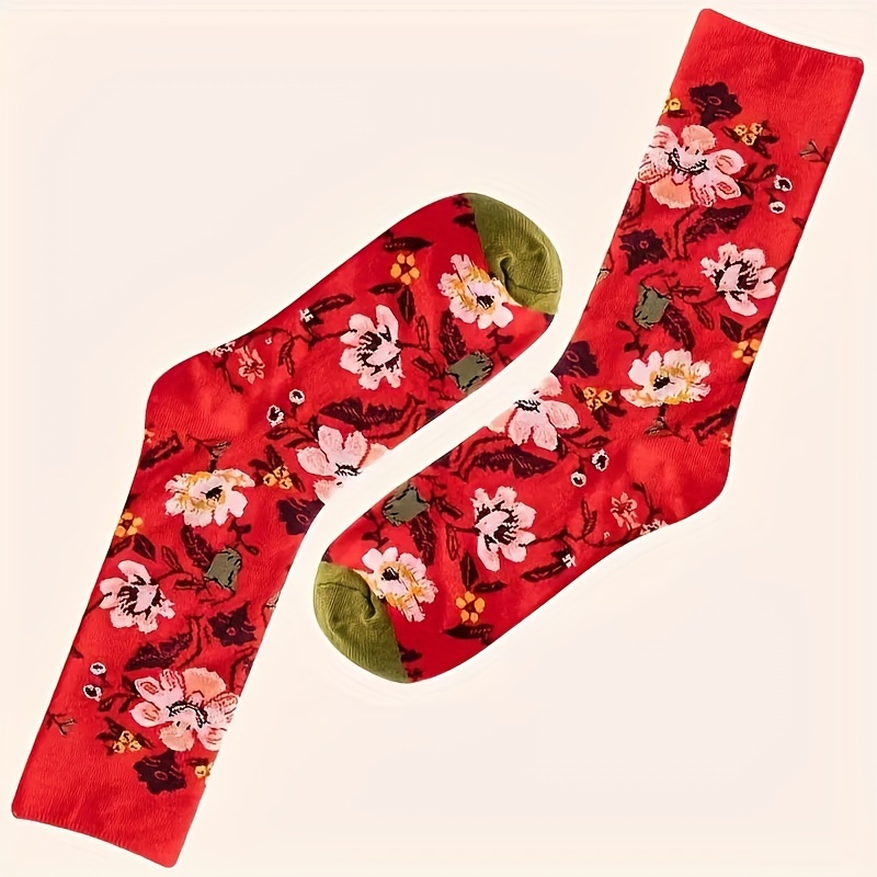 

Une paire de chaussettes de style chinois avec des roses rouges festives, confortables et respirantes