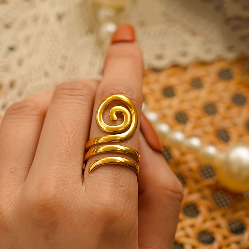 Women's Golden Retro-Style Adjustable Spiral Stainless Steel Ring