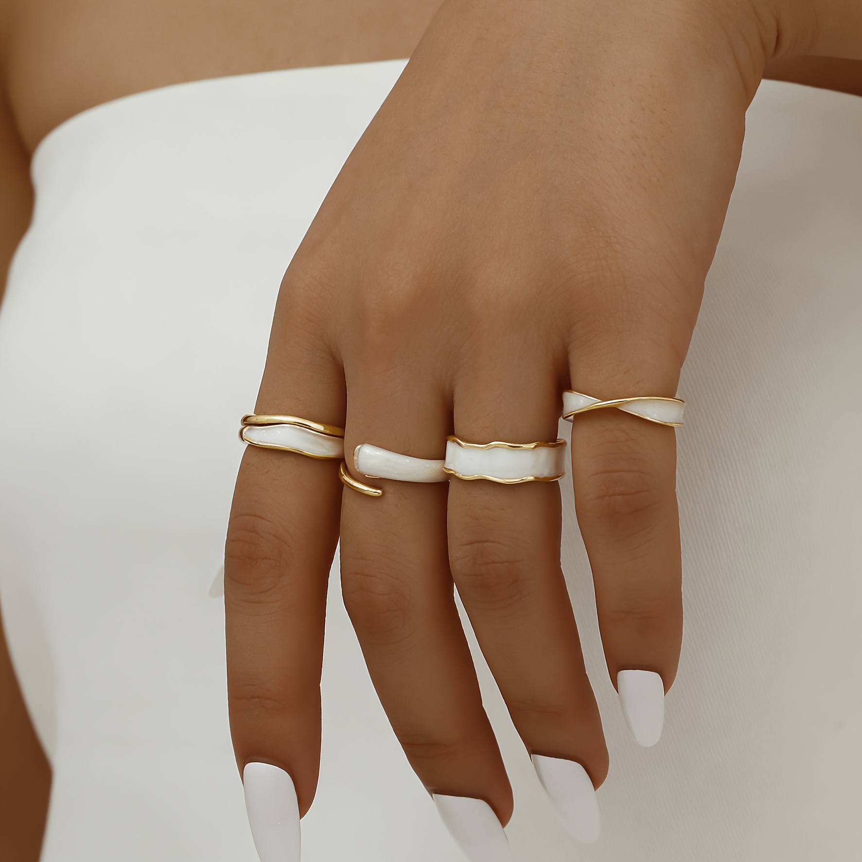 Image of 4pcs Alloy White Drip Oil Ring Set Easy Versatile Casual Fashion White Casual Embrace Irregular Glossy Ring Set Sweet Cool Women's Ring Set