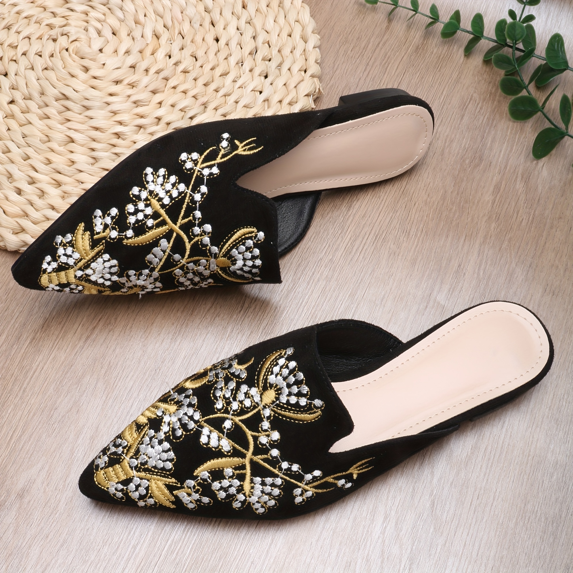 Women's Flat Slippers, New Summer Style, Chinese-style Cool Slippers, Half-slip Shoes for Women, Suitable for Outdoor Wear, Women Shoes