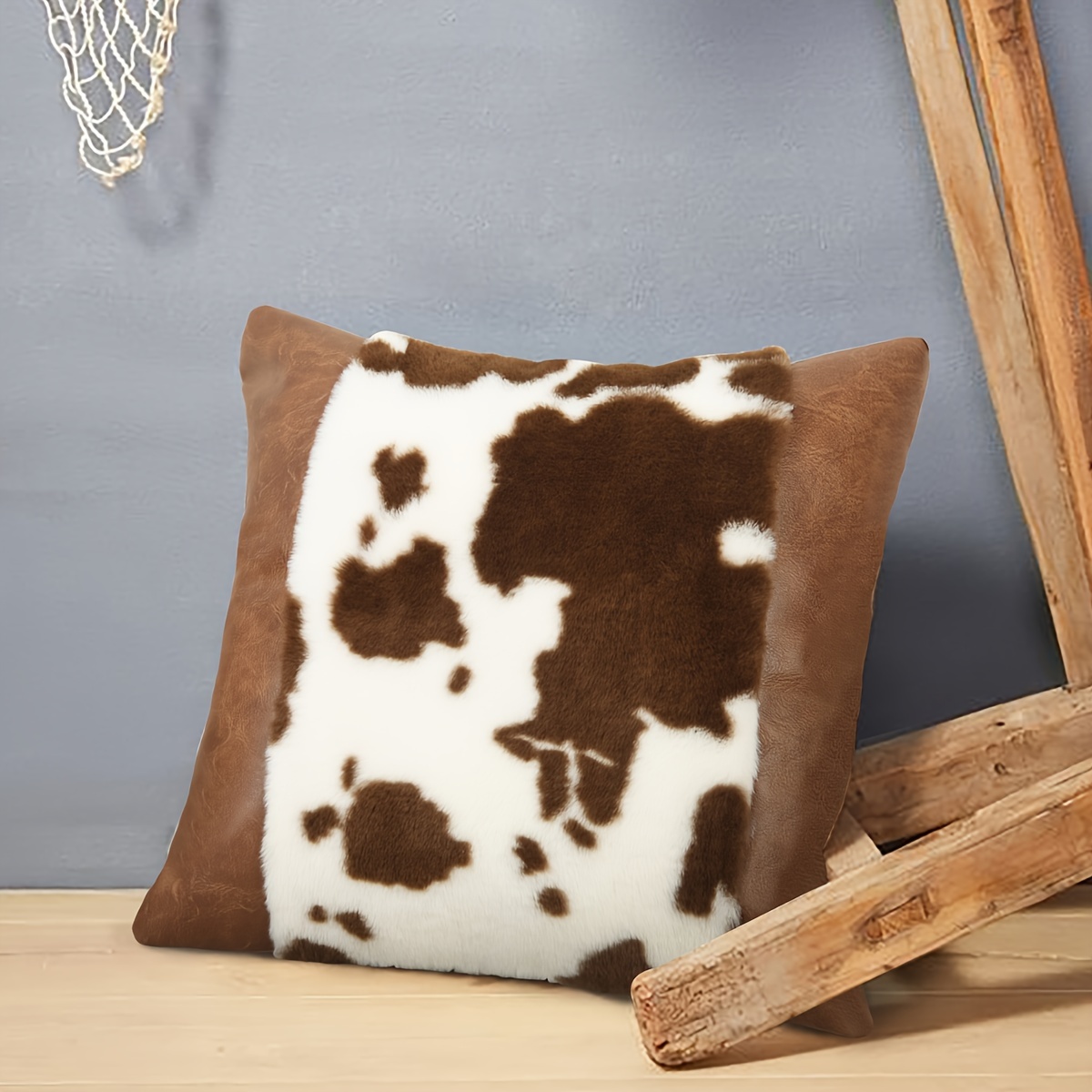 TEMU 1 pièce Taie d'oreiller patchwork confortable en simili cuir PU à imprimé vache - Fermeture éclair et durable, convient pour la décoration de ,