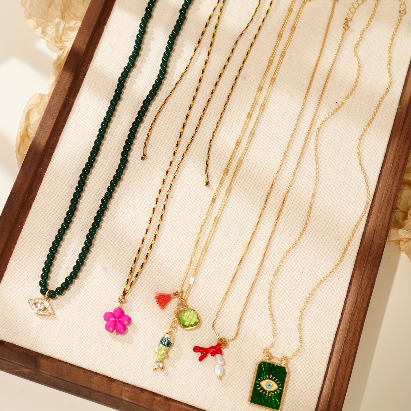 E-shop 5-teiliges Damen-Mode-Anhänger-Halskette-Set, böhmische dunkelgrüne Glasperlen mit eingelegtem bösem aus synthetischem Zirkonia, mehrschichtige
