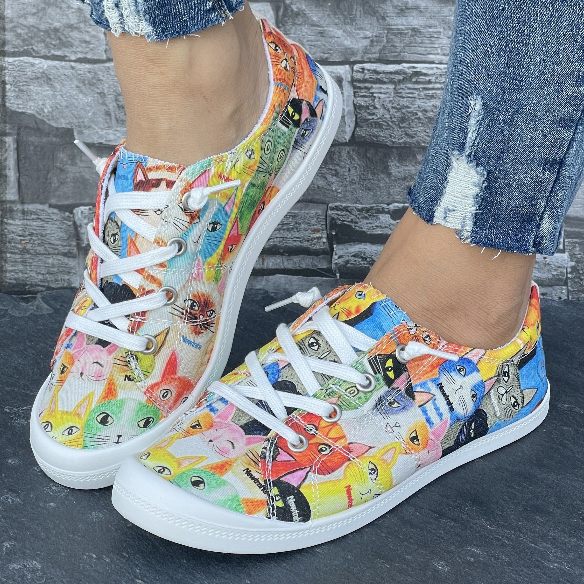 

Women's Colorful Cat Pattern Low-top Canvas Shoes, Comfortable And Lightweight Lace-up Skateboard Shoes