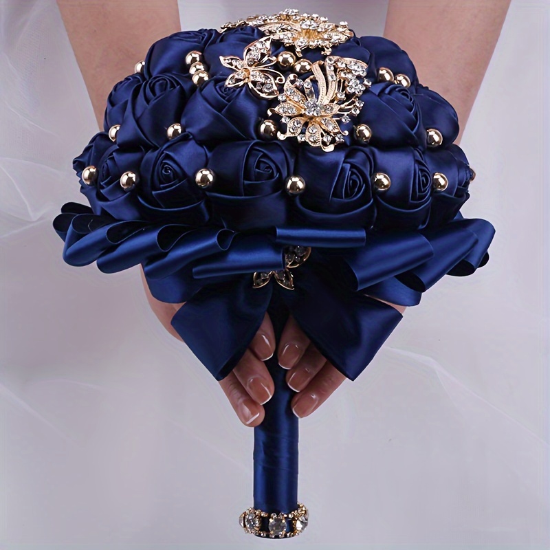   kuyov qizlar uchun buket boy qizil shokoladli güllar, kristal va marjon aksessuarlari bilan to'ldirilgan  to'y to'ylari tafsilotlari 28