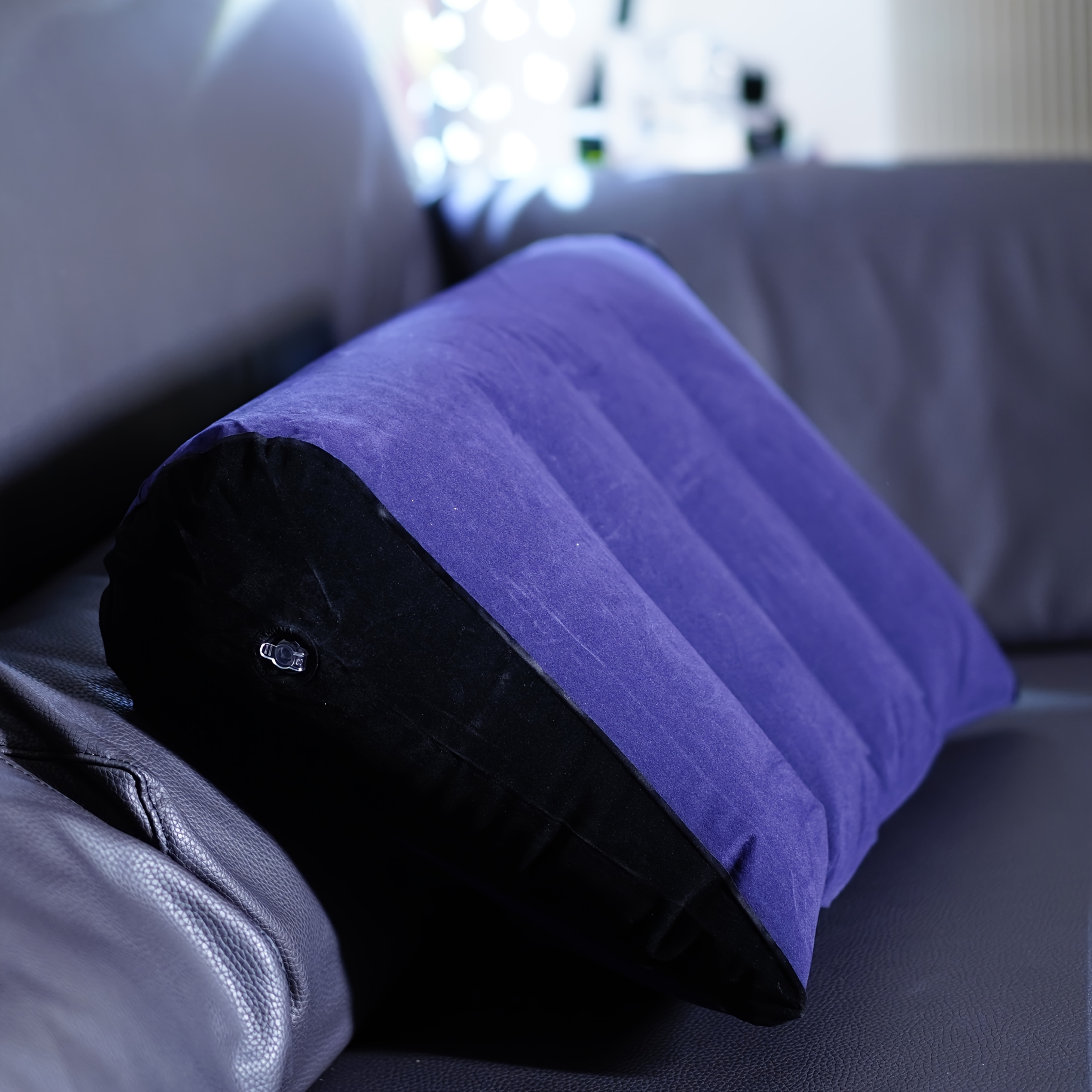 A multifunctional sex pillow that can replace adult products with fun poses in couples' rooms, perfect for supporting the legs or waist of couples