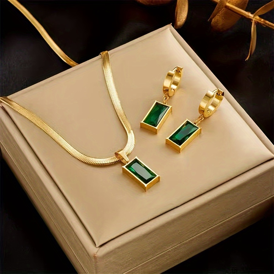 

Vintage Boho 3-piece Jewelry Set: 18k Golden Plated Stainless Steel With Green Synthetic Zirconia Pendant And Earrings - Versatile Daily & Vacation Fashion Accessory, Hypoallergenic